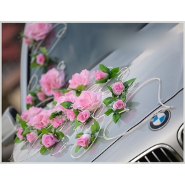 Dekoration für Hochzeitsauto rosa Rosen mit Rattan - Autodeko