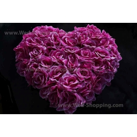 Großes Herz aus Blumen für Hochzeitsauto Purple