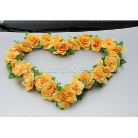 Gelb Rosen vor Hochzeitsauto