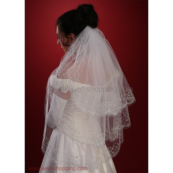 Bestickter Brautschleier