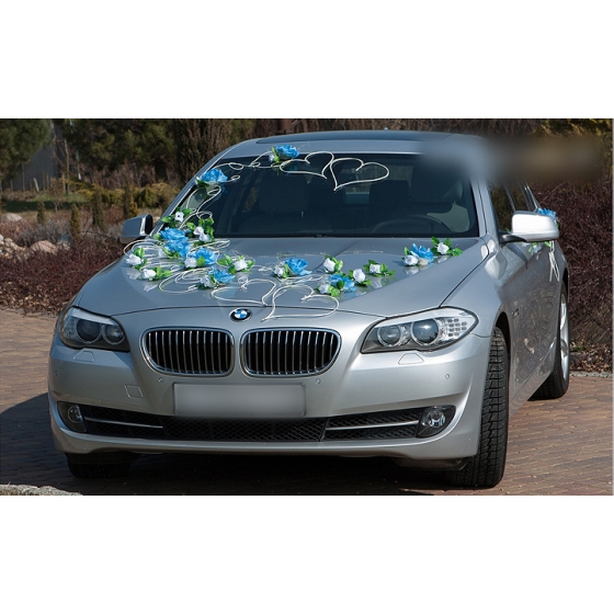 Blaue und weiße Rosen Rattanherzen Autodekoration