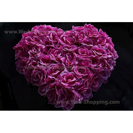 Großes Herz aus Blumen für Hochzeitsauto Purple