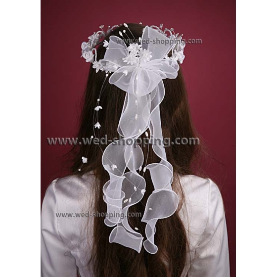 Haarkranz mit Blumen Perlen und Schleifen in Weiß Creme